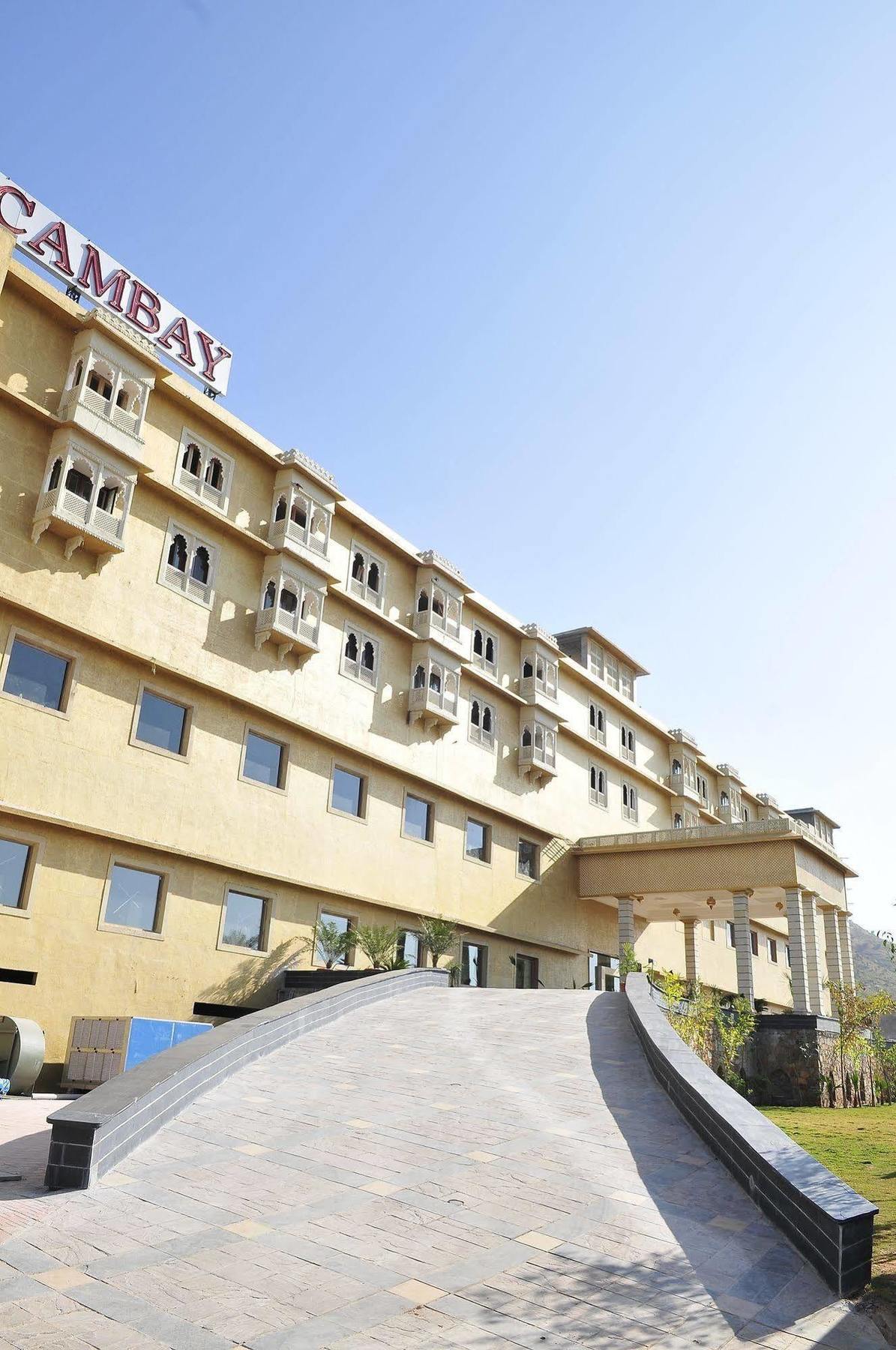 Cambay Resort, Udaipur Bagian luar foto
