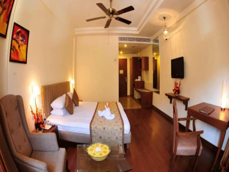 Cambay Resort, Udaipur Bagian luar foto